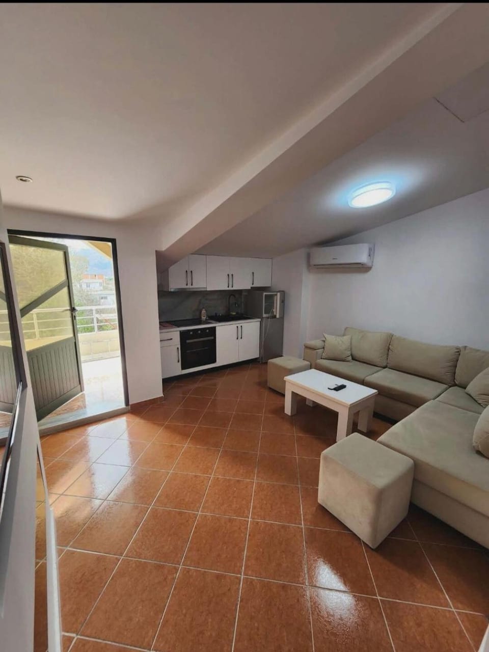 Kitchen or kitchenette, Living room, Seating area