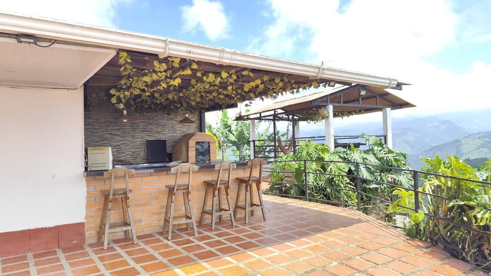 Chalet Monte Sereno Bed and Breakfast in Caldas, Colombia