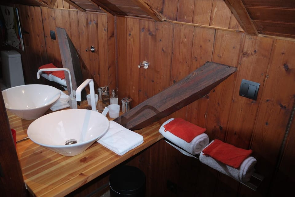 Chalet avec vue splendide sur le lac d'Annecy Chalet in Talloires
