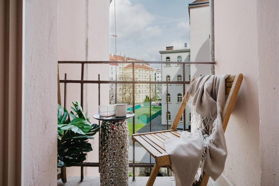 View (from property/room), Balcony/Terrace, Seating area