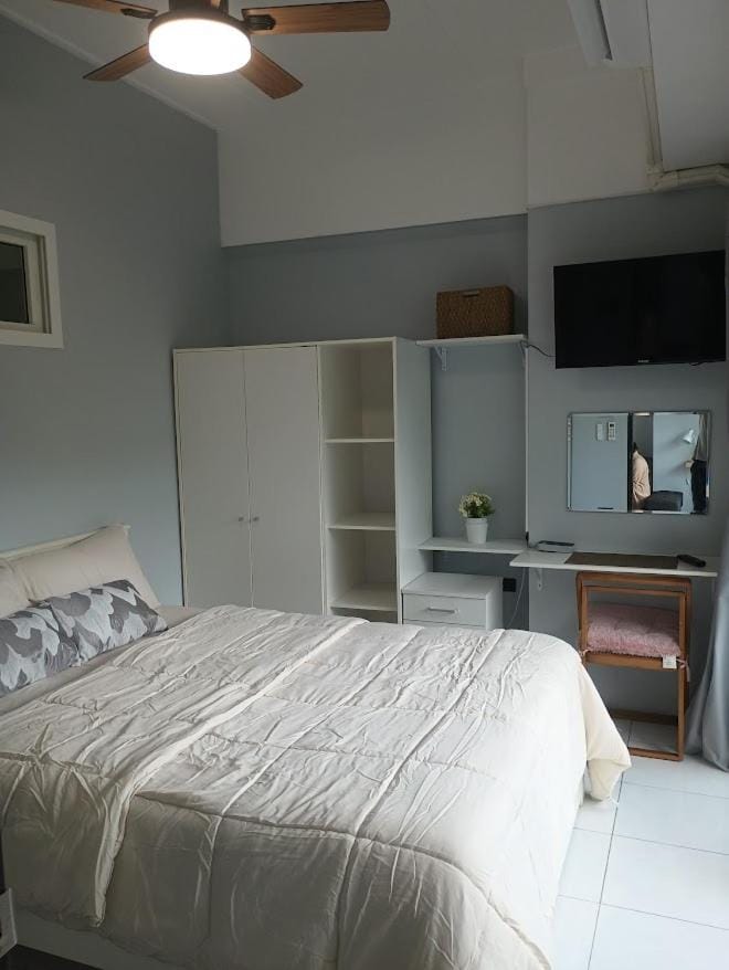 Tree Top Beach Condo Apartment in Phe