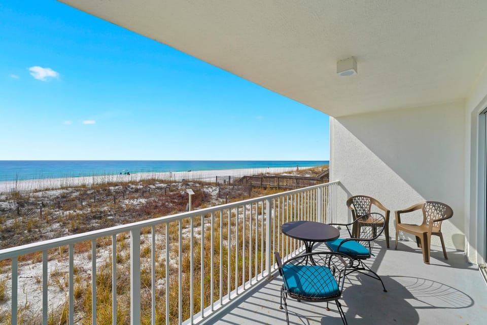 Beautiful Cabana Club 106 with Gulf Views! House in Destin