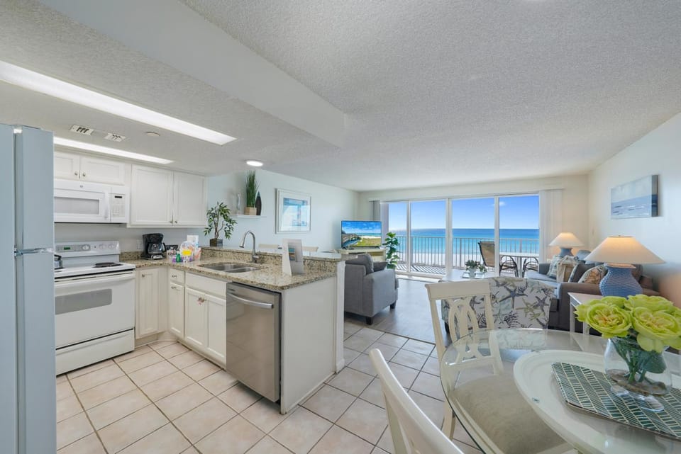 Cabana Club 203 Beachfront Condo Secluded Beach NEW LISTING! Apartment in Destin