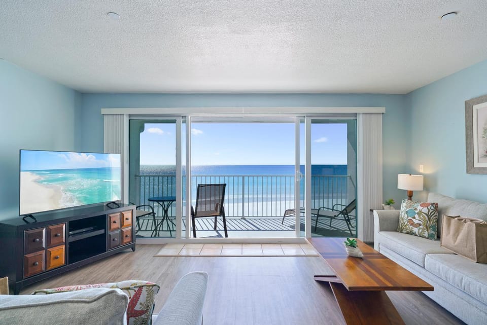Cabana Club 403 Spacious and Charming Beachfront Condo Secluded Beach House in Destin