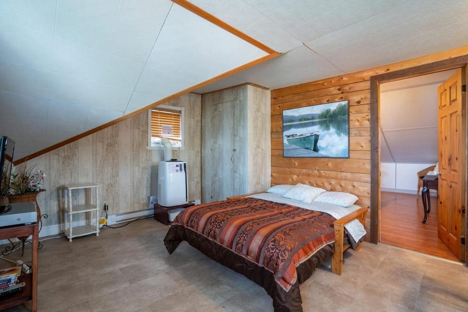 Chalet & Plage 4 ch 12 pers Lac-aux-Sables Chalet in Quebec