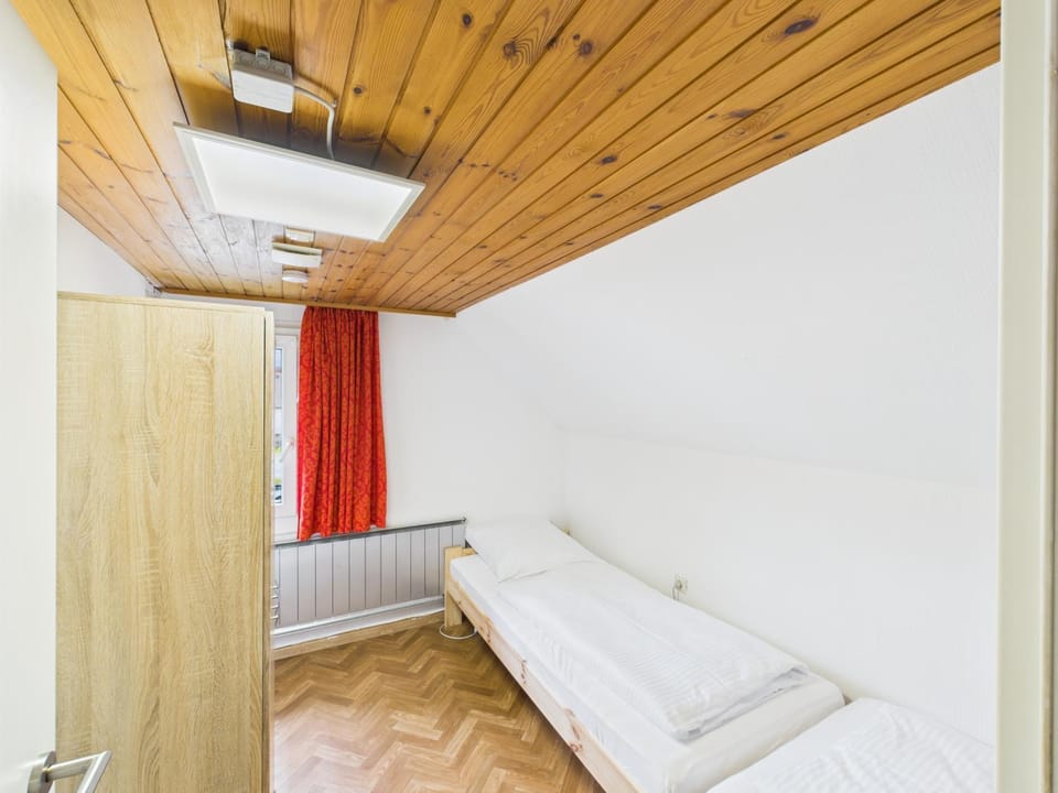 Bed, Bedroom, heating, internet, wardrobe