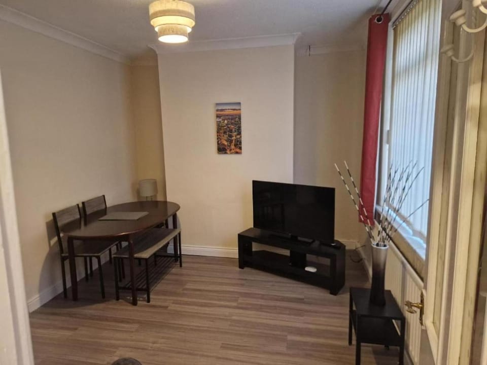 Living room, Decorative detail, Seating area, Dining area, furniture