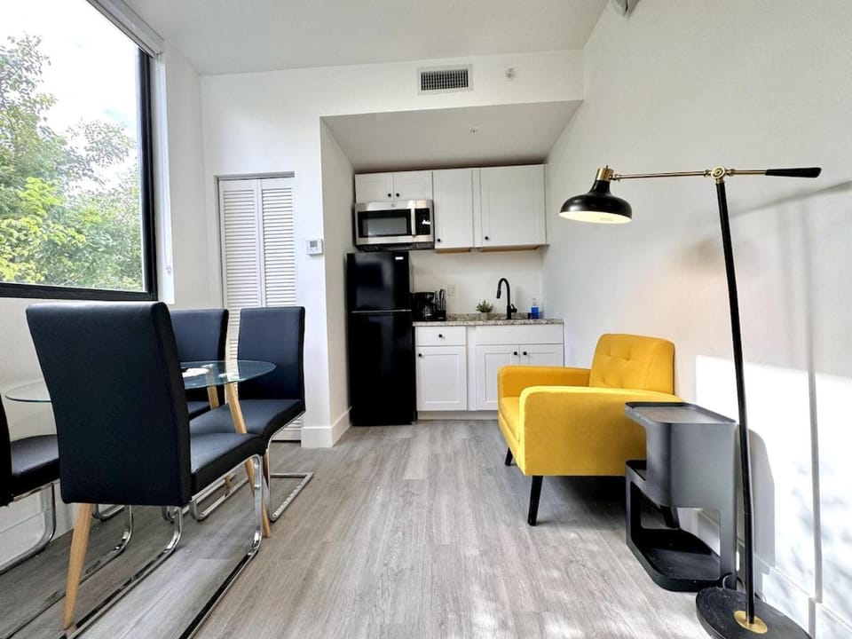 Miami Studio Unit Near Brickell & Close to Beach Apartment in Miami