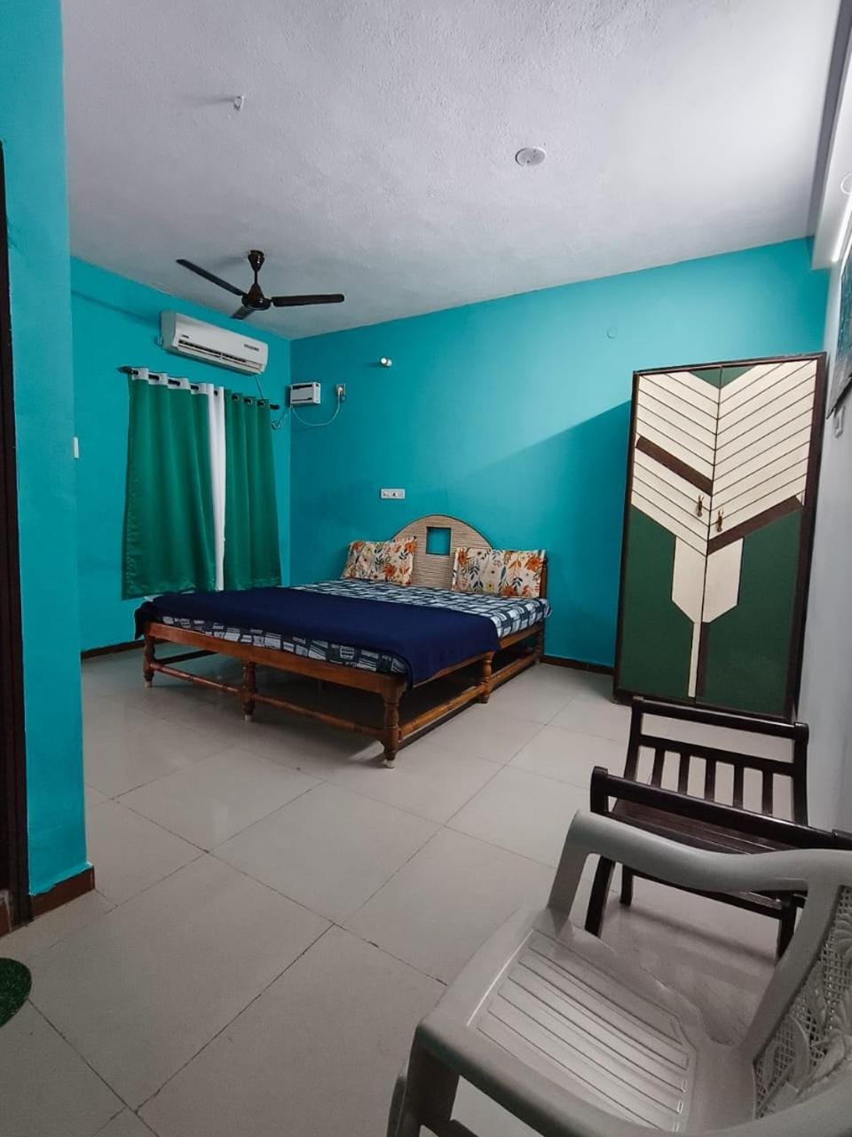Bedroom, wardrobe