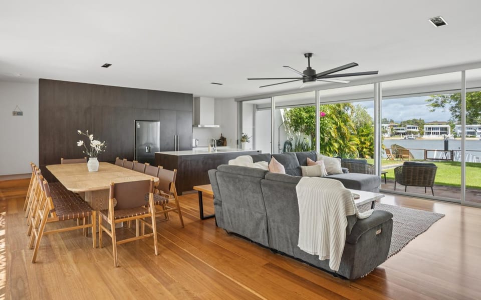 Living room, Dining area, kitchen