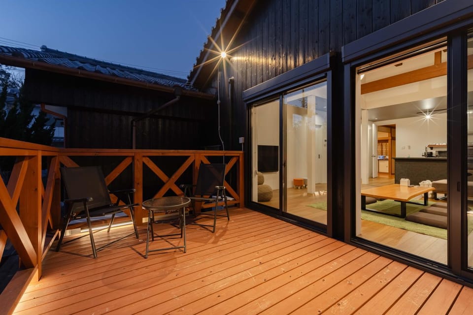 Night, Balcony/Terrace