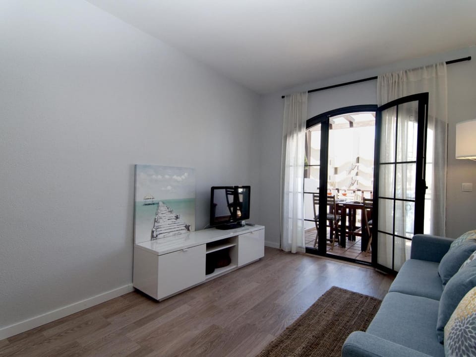 Apartamento cómodo renovado en el corazón del puerto de L'Escala - HISP-7-84 Apartment in L'Escala