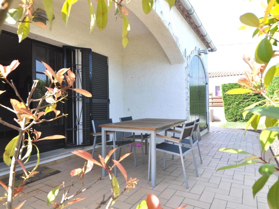 Casa Encantadora con Piscina Privada en Riells, Ideal para Familias y Amigos - HISP-7-1 Villa in L'Escala