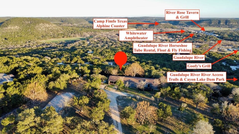 Restaurant/places to eat, Natural landscape, Bird's eye view, Aqua park, Mountain view, Entertainment, Entertainment