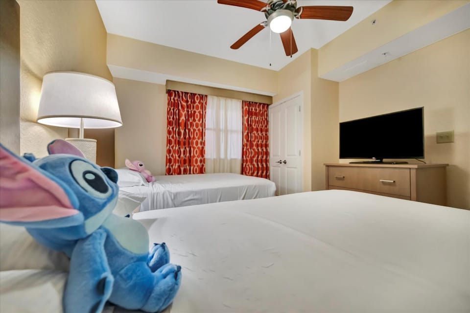 Resort 10 Mins to Disney & NO Resort Fees Sleeps 8 House in Orlando