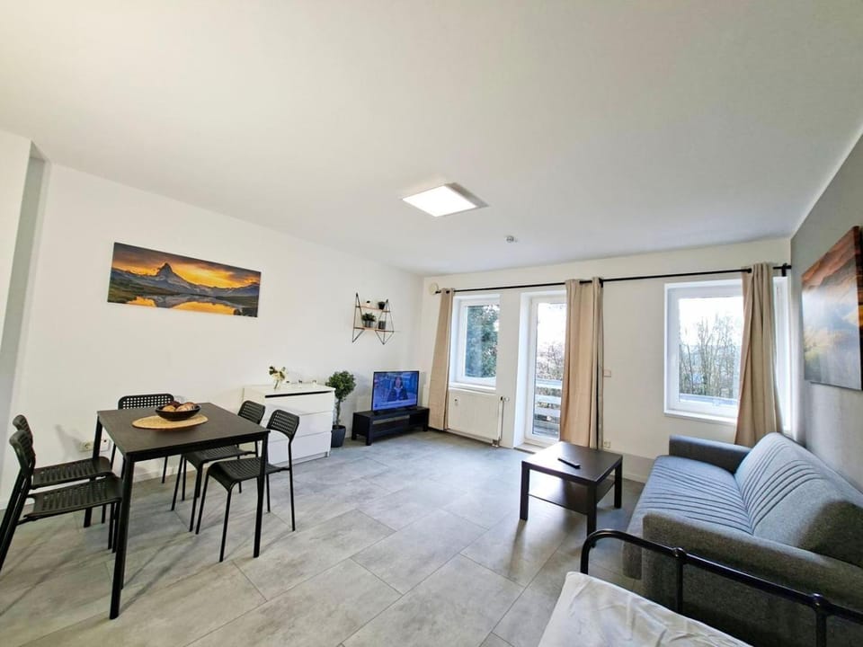TV and multimedia, Balcony/Terrace, Seating area