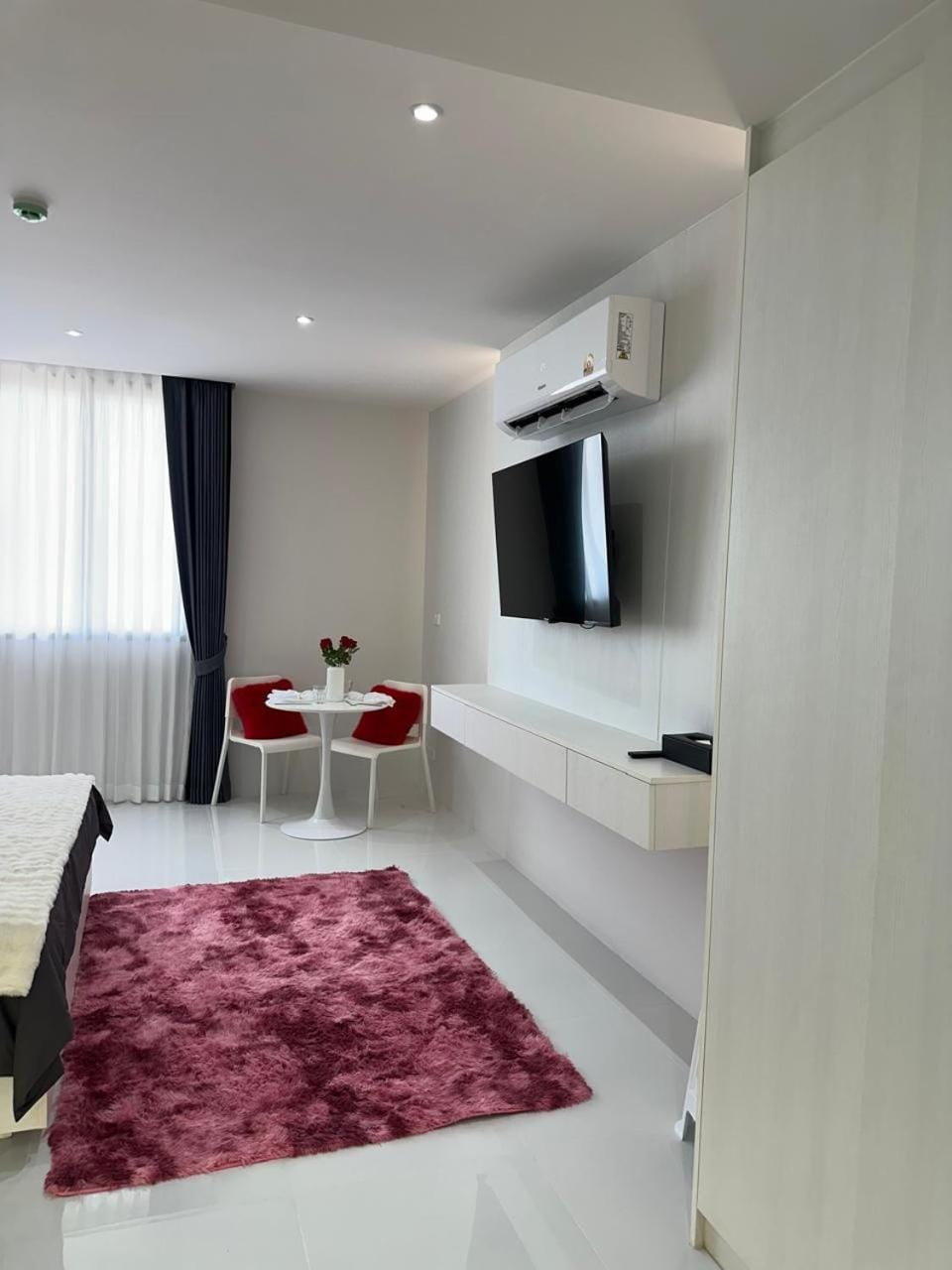TV and multimedia, Dining area, air conditioner