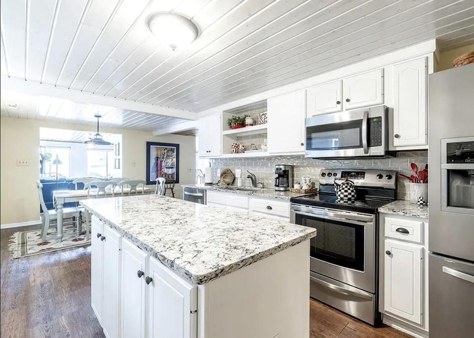 Cozy Lakefront Cabin with Pontoon and Paddleboards Near Fremont, Indiana Cabin in Jamestown Township