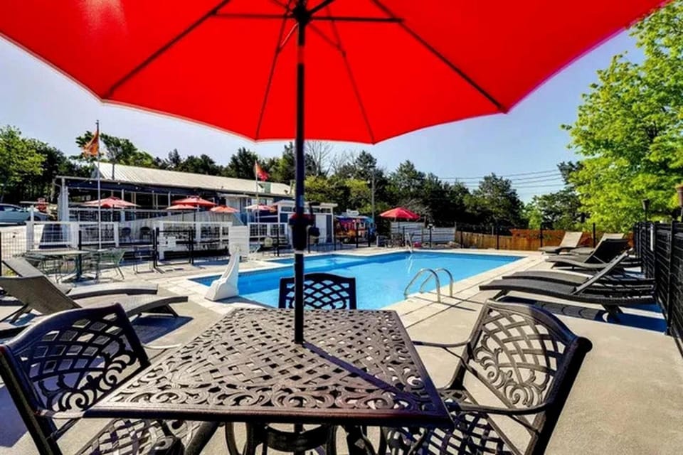 Cozy Cabin Getaway with Loft, Fire Pit Evenings & Community Pool in Branson, Missouri Cabin in Indian Point