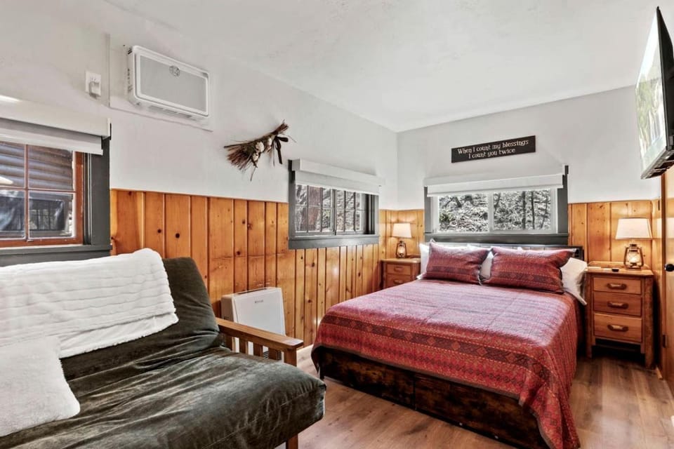 Serene Cabin Stay with Fire Pit Nights and Fresh-Air Mornings in Colorado Springs, Colorado Cabin in Colorado Springs