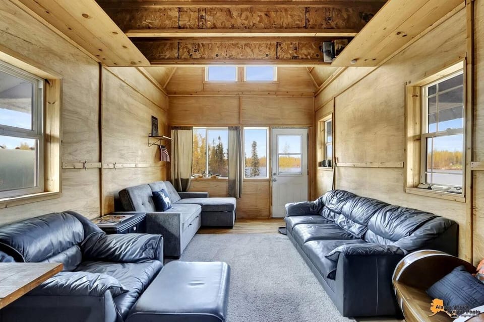 Family Adventure Cabin With Lake View, Barn Animals, canoe Rentals and Trails in Houston, Alaska Cabin in Big Lake