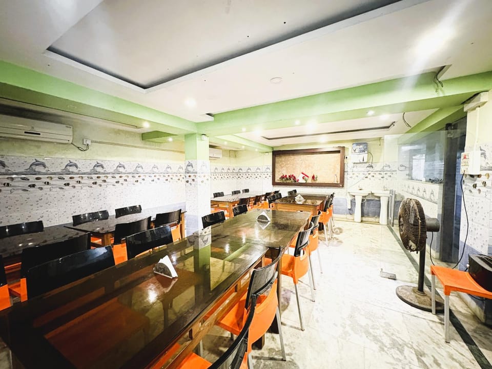Restaurant/places to eat, TV and multimedia, Kitchen or kitchenette, Living room, Banquet/Function facilities, Seating area