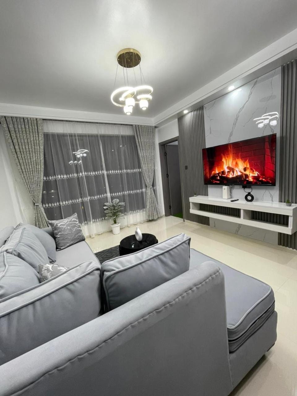 Executive living one bedroom apartment with fully equipped gym swimming pool child play ground and amazing scenic city views Apartment in Nairobi