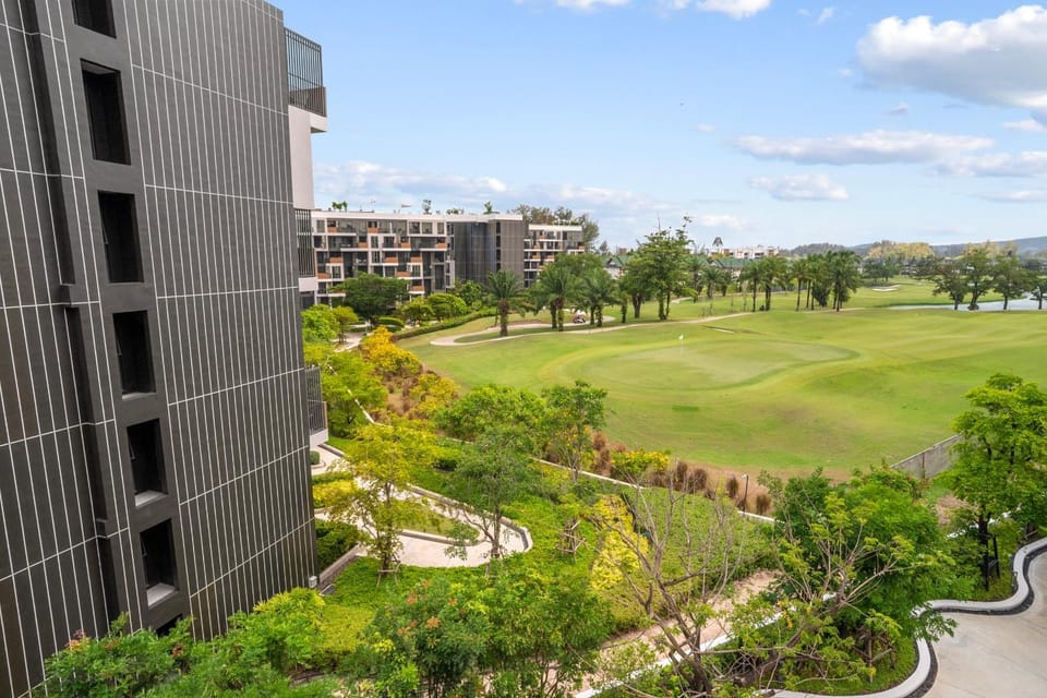 Golfcourse, View (from property/room)