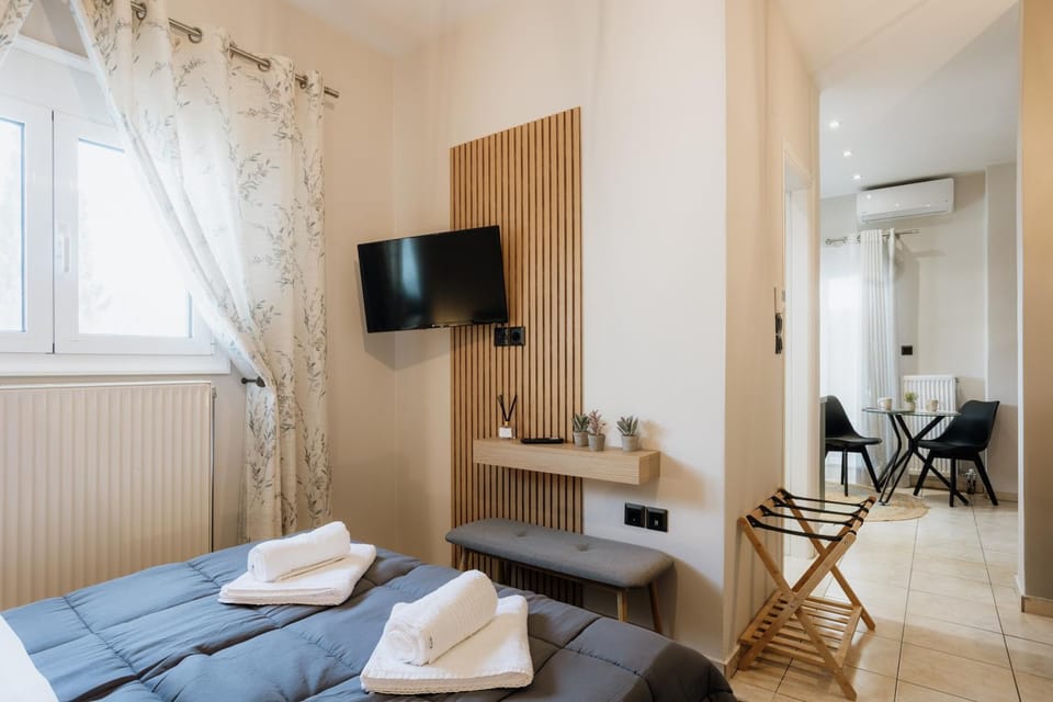 TV and multimedia, Photo of the whole room, Bedroom