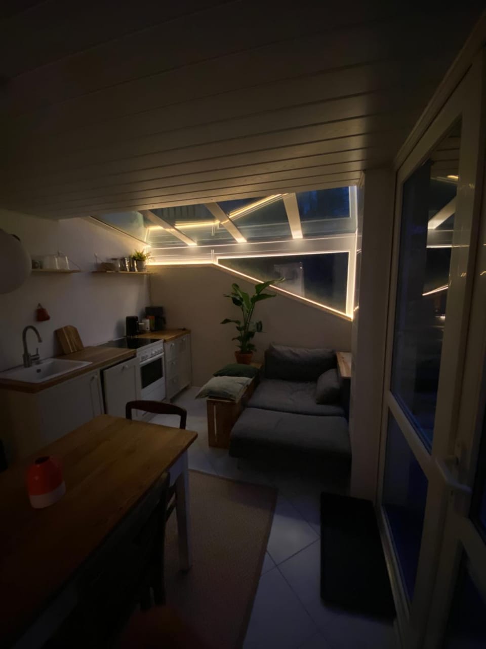 Souterrainwohnung mit Badesteg an der Paar Apartment in Bavaria