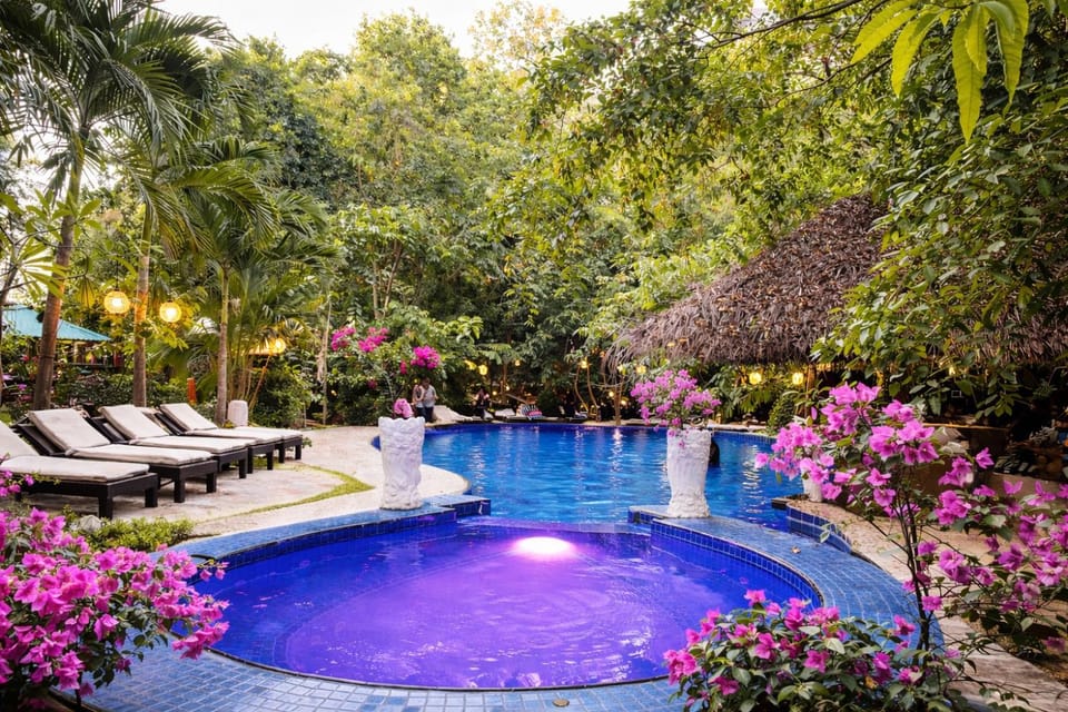 Swimming pool, sunbed