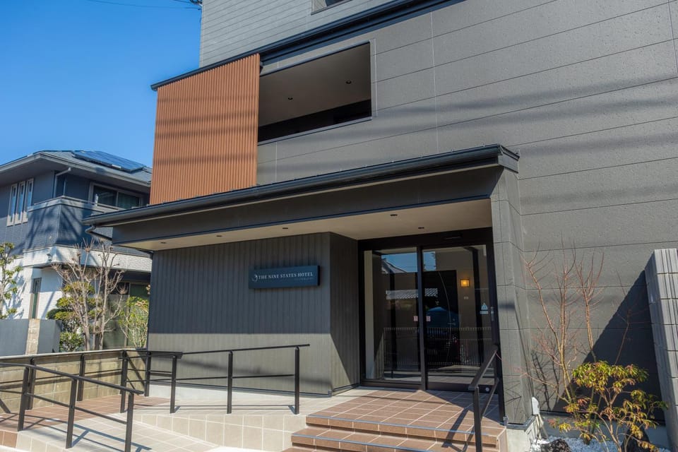 Facade/entrance, Day