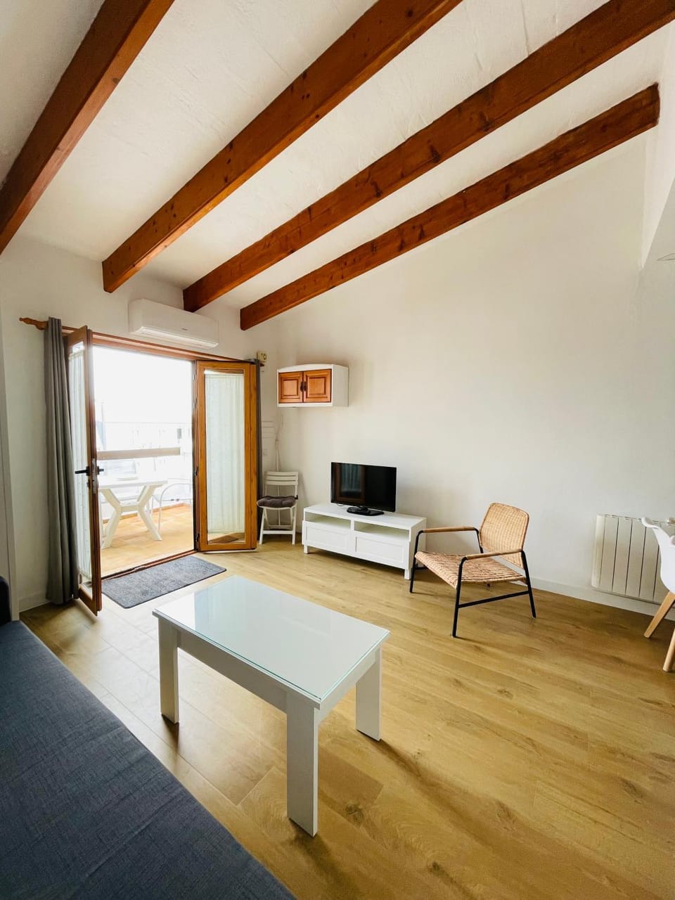 Communal lounge/ TV room, TV and multimedia, Living room, Seating area