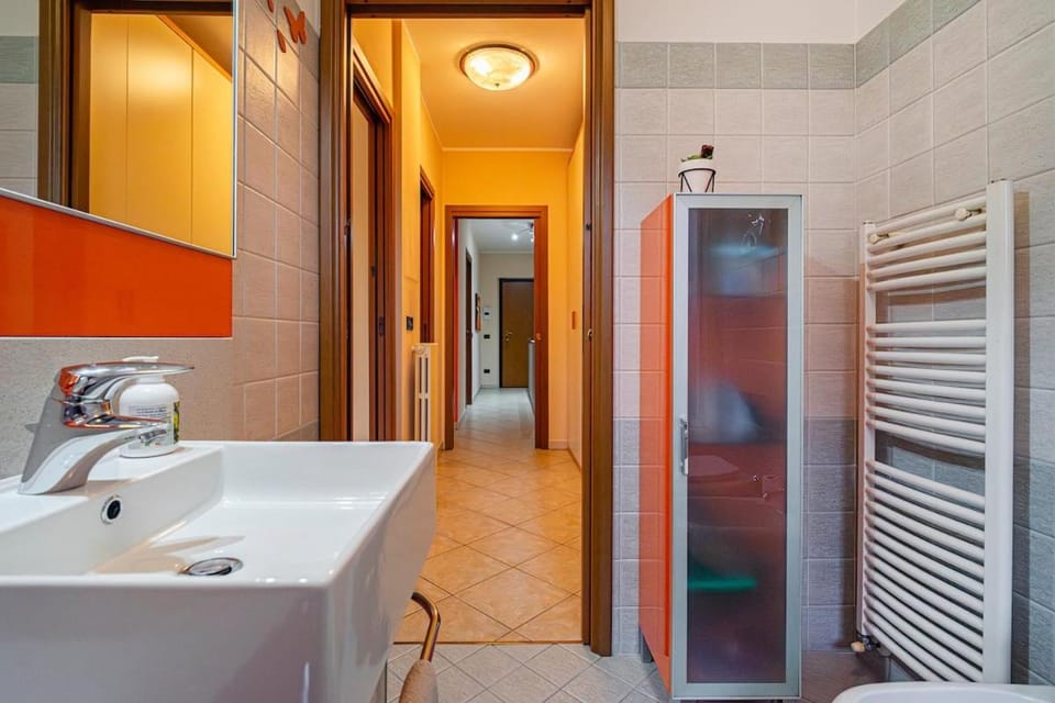 Spacious Accommodation in Lainate - 2 Large Bedrooms for 4 Apartment in Lainate