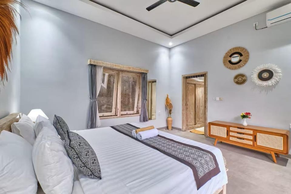 Bed, Bedroom, air conditioner