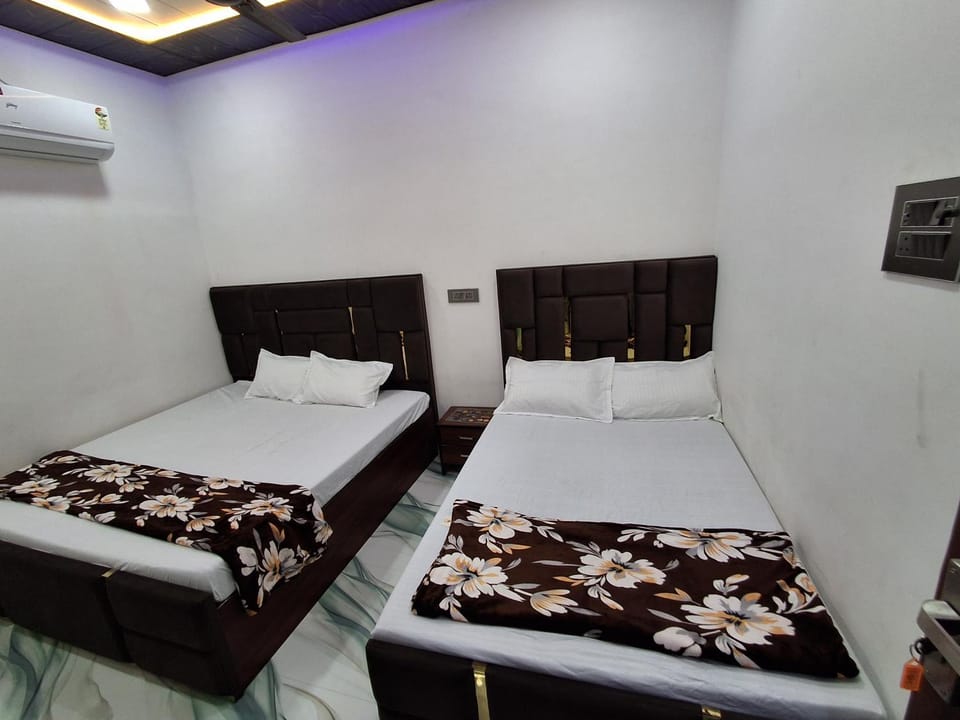 Bed, Bedroom, air conditioner