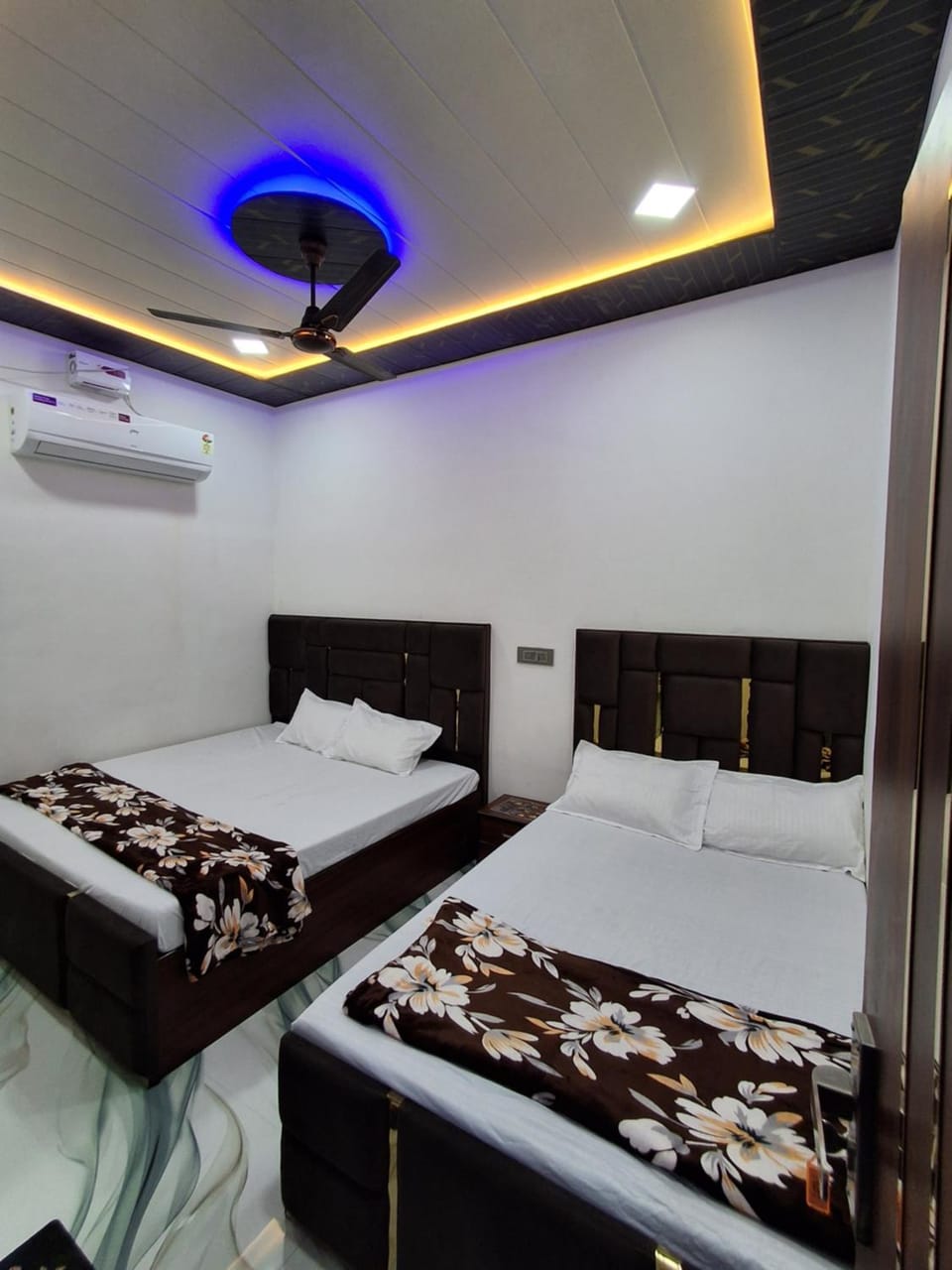 Bed, Bedroom, air conditioner