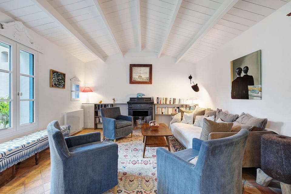 Property building, Living room