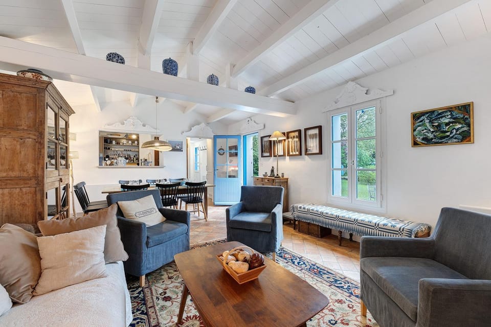 Property building, Living room