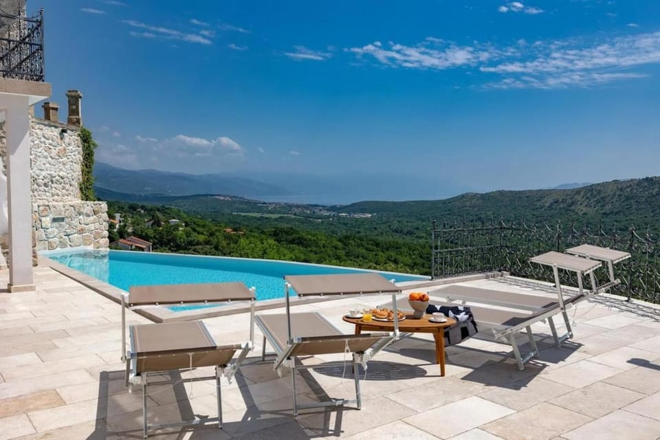 Castle with Stunning Views by AneoTravel Villa in Primorje-Gorski Kotar County