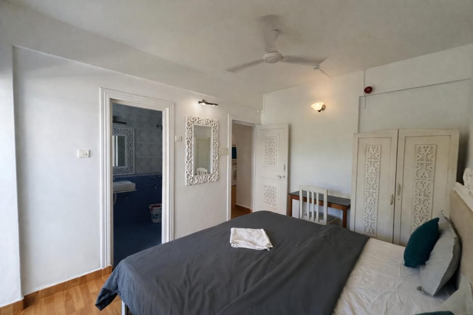 Bedroom, wardrobe