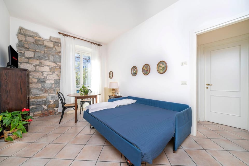Bed, TV and multimedia, Coffee/tea facilities, Decorative detail, towels