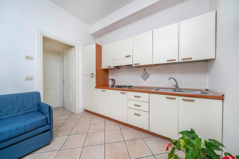 Coffee/tea facilities, Kitchen or kitchenette, dishwasher, minibar, kitchen