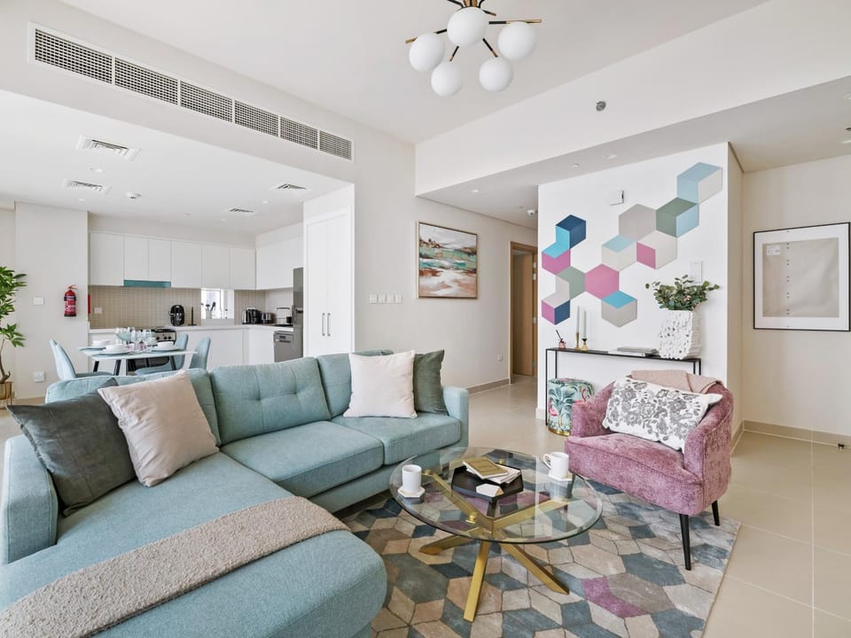 Majestic Elegance 2BR In Harbor Gate - Creek Apartment in Dubai