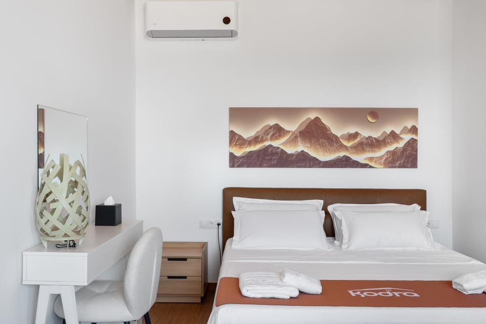 Bed, Photo of the whole room, Bedroom, towels, air conditioner