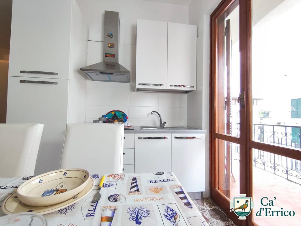 Balcony/Terrace, Kitchen or kitchenette, Dining area, internet, stove, kitchen, air conditioner