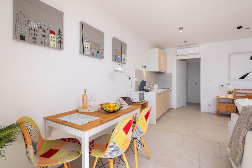 Bed, Coffee/tea facilities, Seating area, Dining area, kitchen