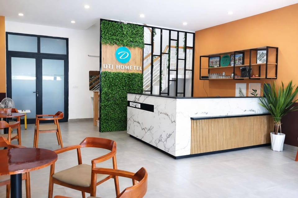 Lounge or bar