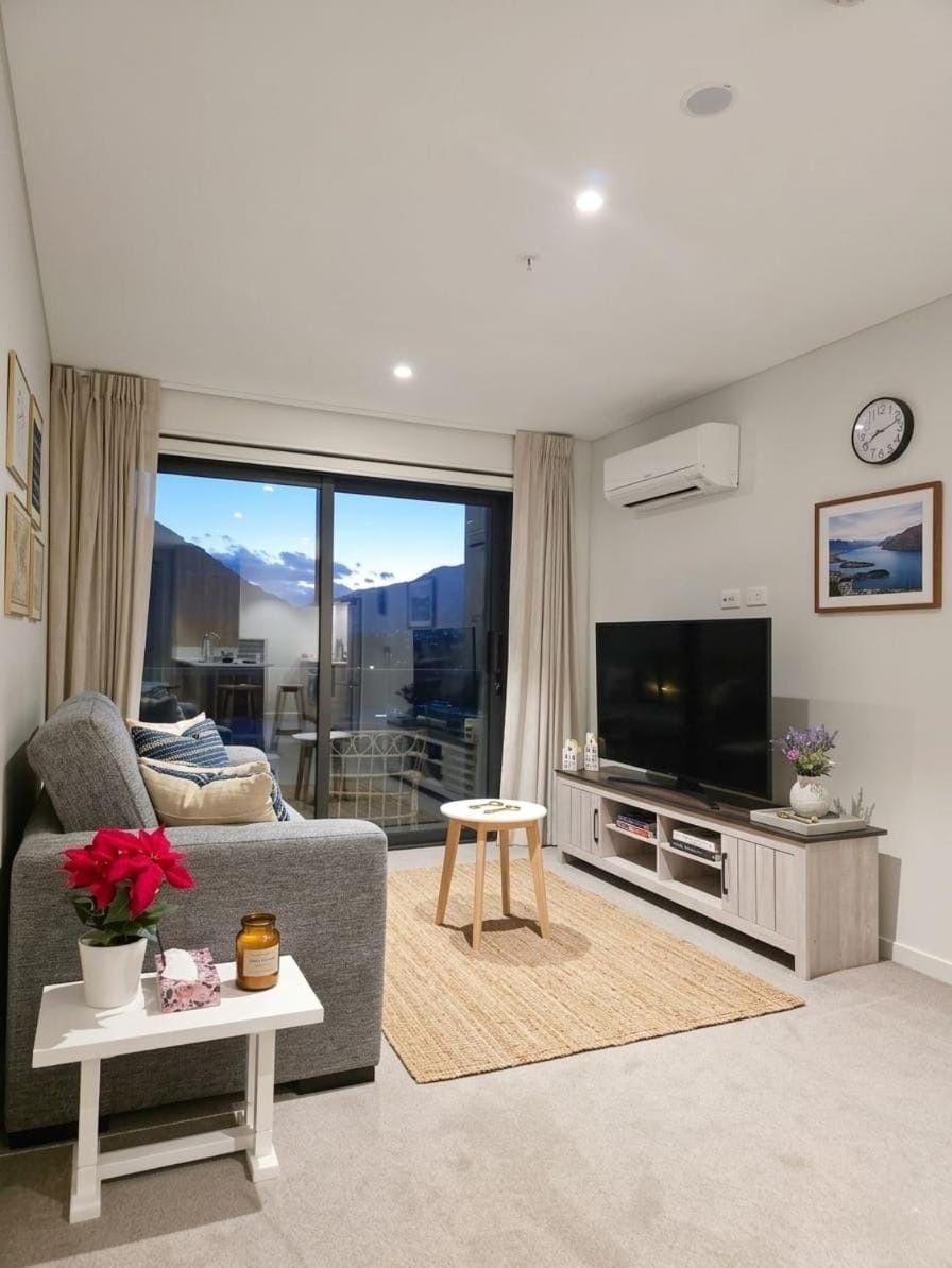Mountain View Exchange Apartment in Queenstown