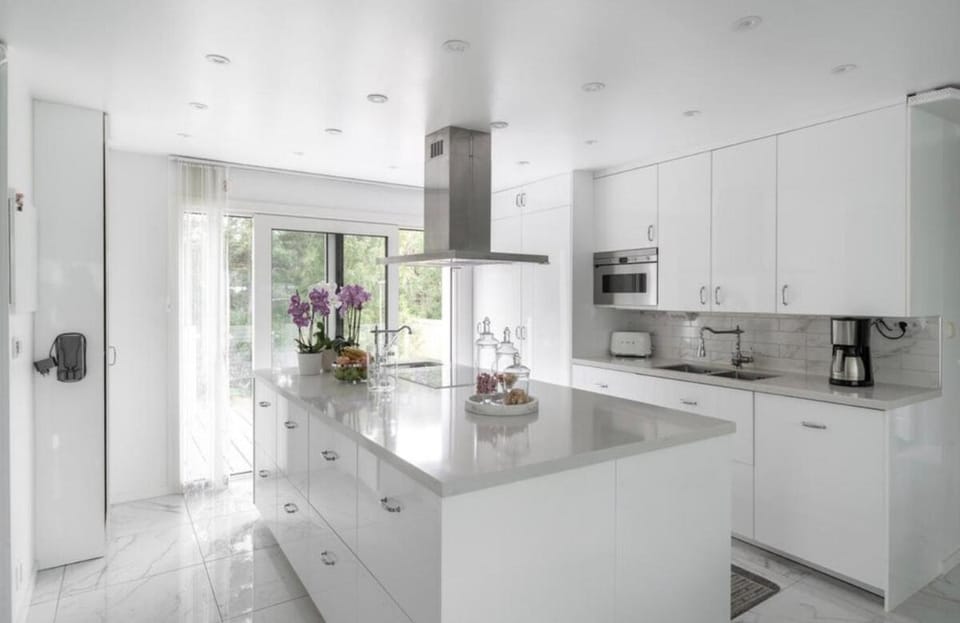 Property building, Kitchen or kitchenette, Communal kitchen, kitchen